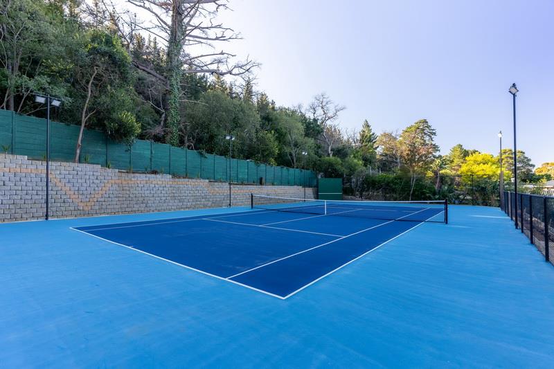 4 Bedroom Property for Sale in Constantia Western Cape